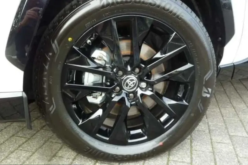 Toyota RAV4 din 2025 cu 19.980 km - oferta TOY203747 - foto 4