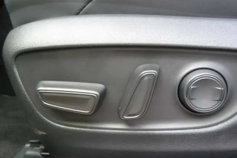 Toyota RAV4 din 2025 cu 19.980 km - oferta TOY203747 - foto 16