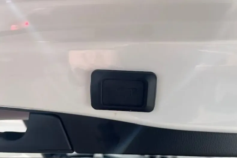 Toyota RAV4 din 2025 cu 19.980 km - oferta TOY203747 - foto 20