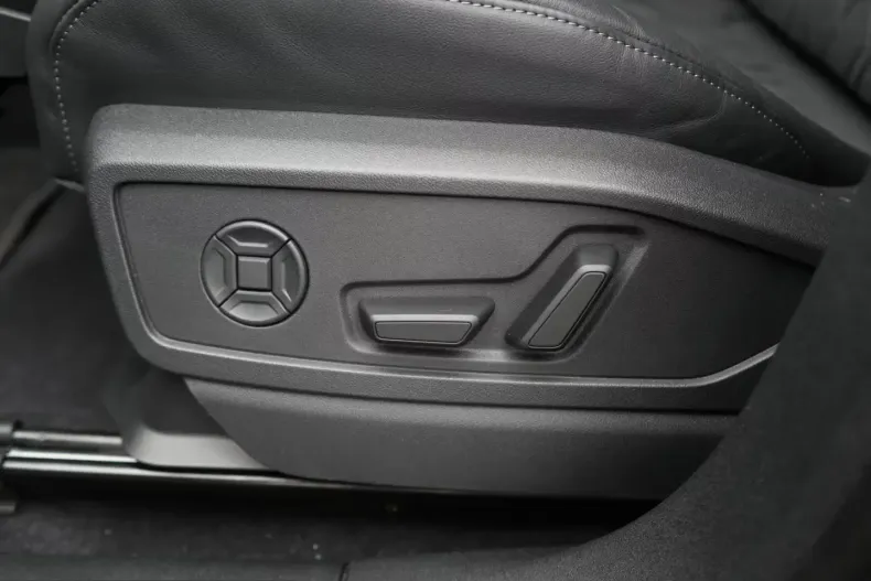 Audi Q5 din 2025 cu 4.315 km - oferta AUD203754 - foto 8