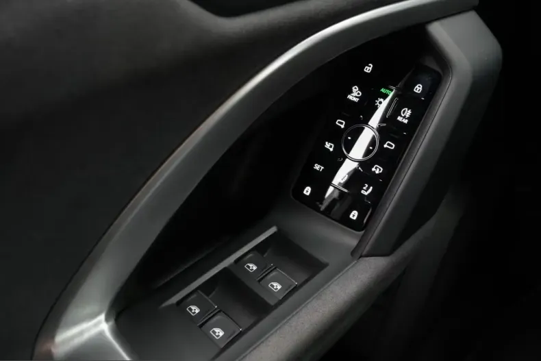 Audi Q5 din 2025 cu 4.315 km - oferta AUD203754 - foto 25