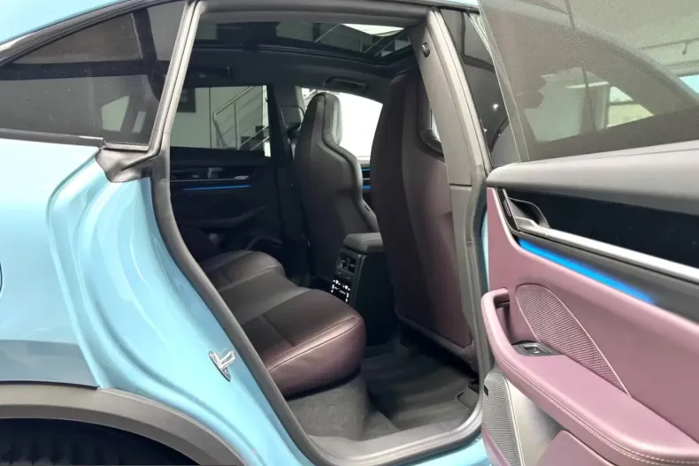 Porsche Macan din 2026 cu 10 km - oferta POR203755 - foto 10