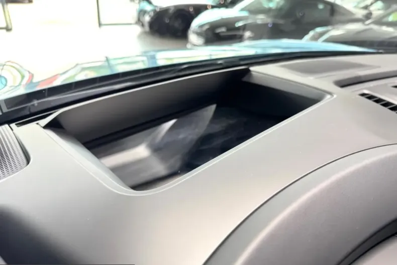 Porsche Macan din 2026 cu 10 km - oferta POR203755 - foto 20