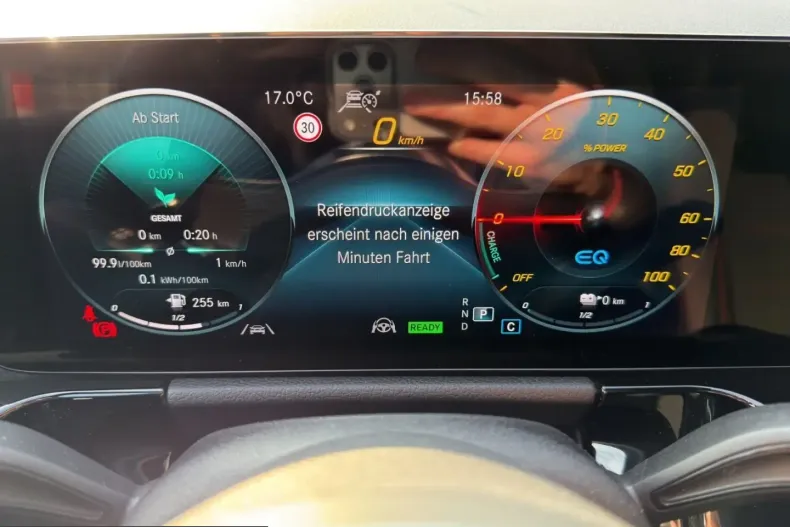 Mercedes-Benz GLA 250 (Clasa GLA) din 2022 cu 78.554 km - oferta MER203757 - foto 9