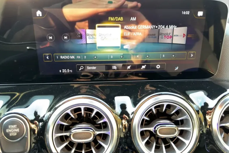 Mercedes-Benz GLA 250 (Clasa GLA) din 2022 cu 78.554 km - oferta MER203757 - foto 12