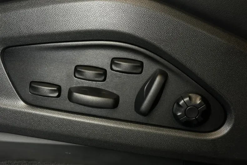 Porsche Macan din 2024 cu 37.100 km - oferta POR203759 - foto 29