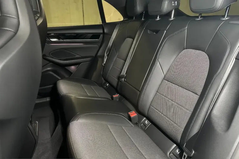 Porsche Macan din 2024 cu 37.100 km - oferta POR203759 - foto 30