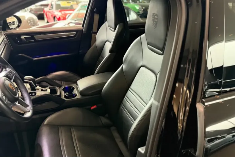 Porsche Cayenne din 2023 cu 56.125 km - oferta POR203764 - foto 12