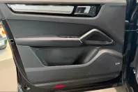 Porsche Cayenne din 2023 cu 56.125 km - oferta POR203764 - foto 17