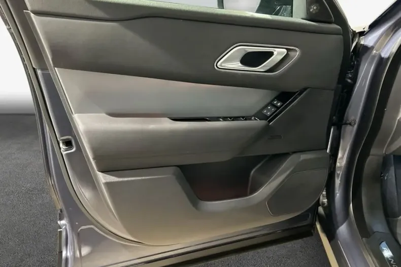 Land Rover Range Rover Velar din 2024 cu 9.097 km - oferta LAN203767 - foto 13