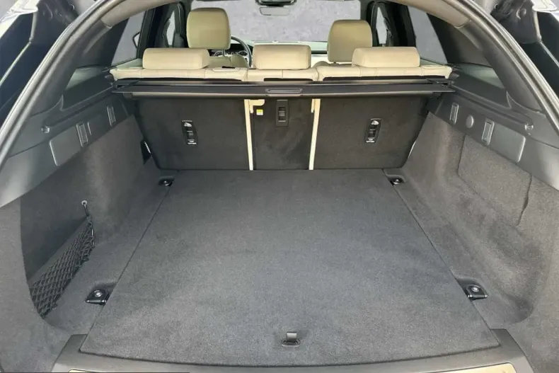 Land Rover Range Rover Velar din 2023 cu 13.762 km - oferta LAN203770 - foto 10