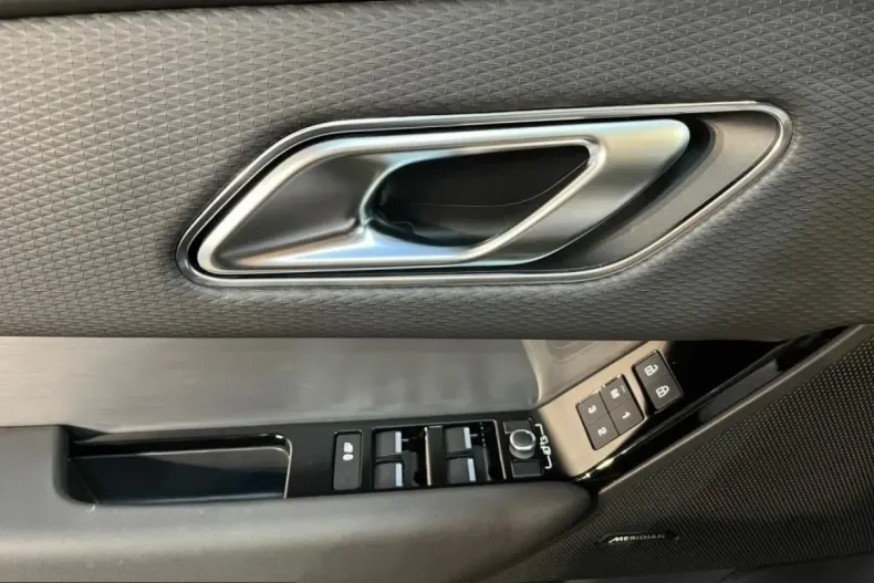 Land Rover Range Rover Velar din 2023 cu 27.720 km - oferta LAN203772 - foto 15