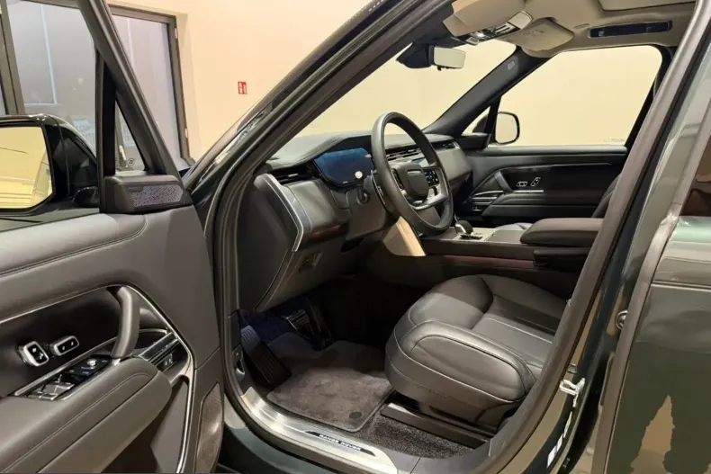 Land Rover Range Rover din 2024 cu 20.200 km - oferta LAN203776 - foto 9