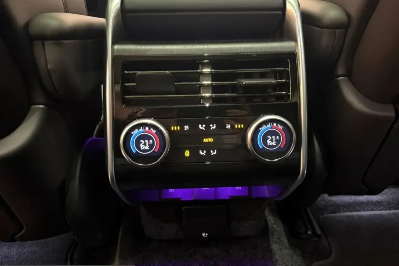 Land Rover Range Rover din 2024 cu 20.200 km - oferta LAN203776 - foto 18