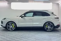Porsche Cayenne din 2024 cu 23.950 km - oferta POR203779 - foto 2