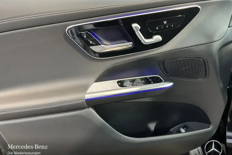 Mercedes-Benz GLC 300 (Clasa GLC) din 2024 cu 12.480 km - oferta MER203781 - foto 14