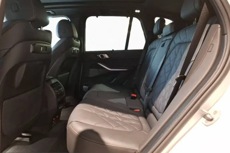 BMW X5 (Seria X) din 2025 cu 15.289 km - oferta BMW203788 - foto 7