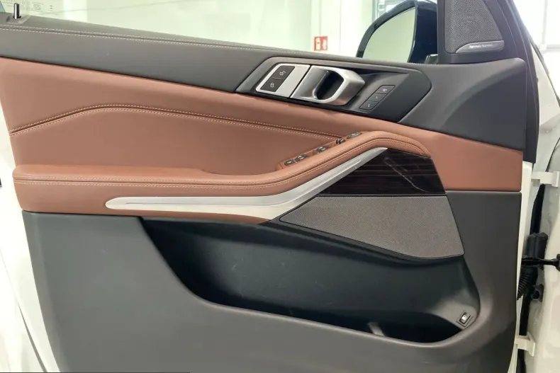 BMW X5 (Seria X) din 2024 cu 15.129 km - oferta BMW203791 - foto 17