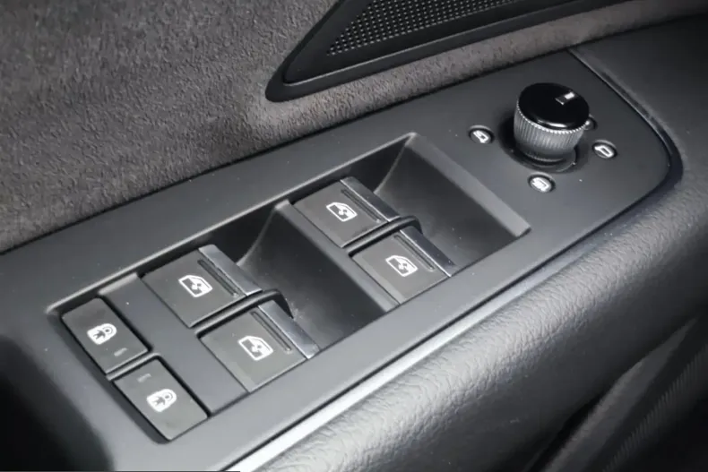 Audi A8 din 2022 cu 84.000 km - oferta AUD203792 - foto 31