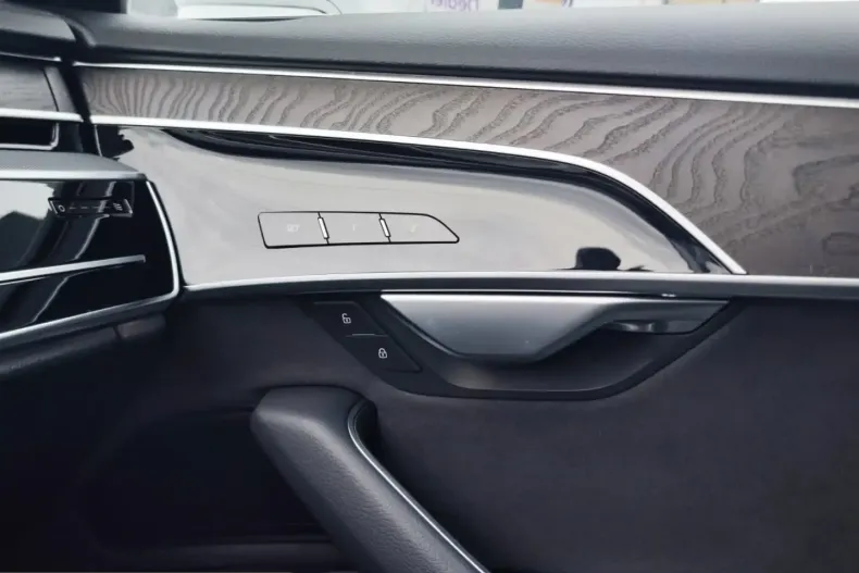 Audi A8 din 2022 cu 84.000 km - oferta AUD203792 - foto 35