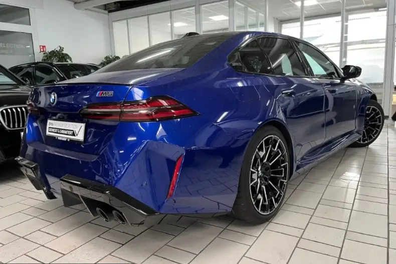 BMW M5 (Seria 5) din 2025 cu 20.600 km - oferta BMW203794 - foto 3