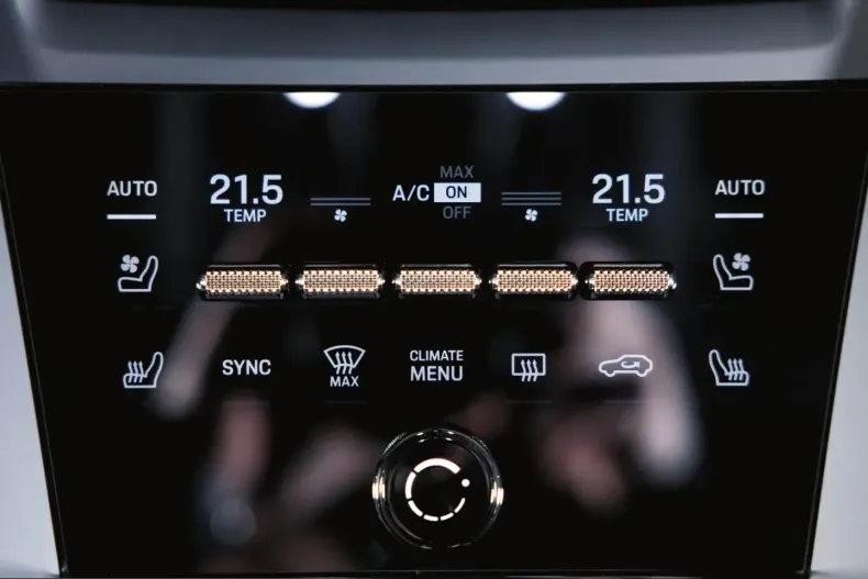 Porsche Macan din 2024 cu 12.500 km - oferta POR203803 - foto 19