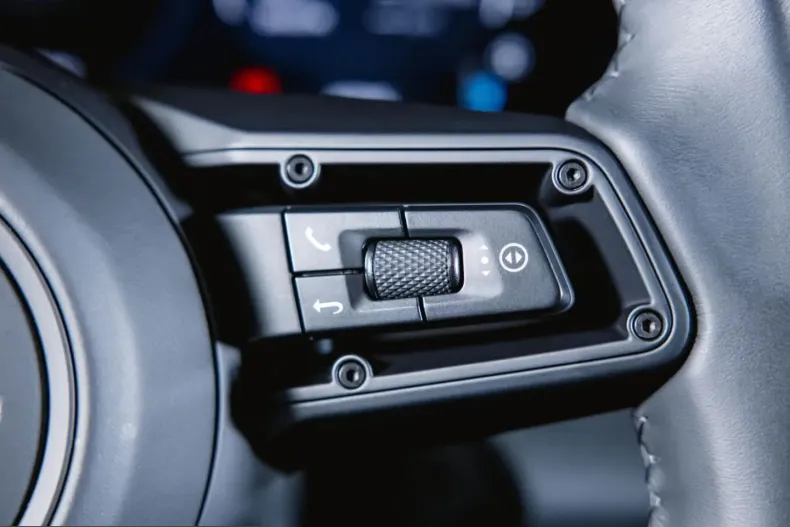 Porsche Macan din 2024 cu 12.500 km - oferta POR203803 - foto 30