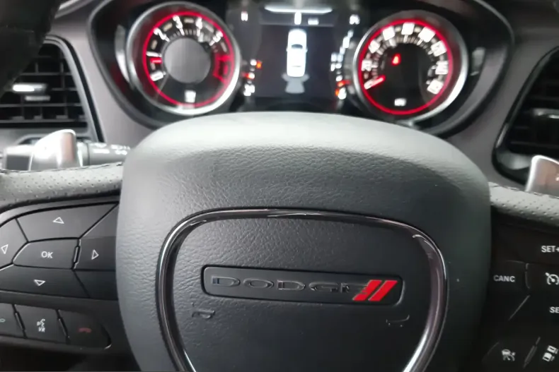 Dodge Challenger din 2025 cu 2.600 km - oferta DOD203804 - foto 12