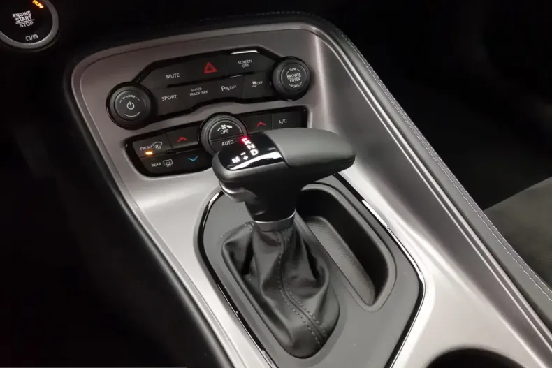 Dodge Challenger din 2025 cu 2.600 km - oferta DOD203804 - foto 25