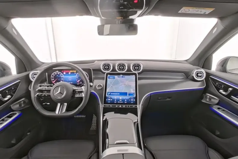 Mercedes-Benz GLC 300 (Clasa GLC) din 2025 cu 14.528 km - oferta MER203806 - foto 6