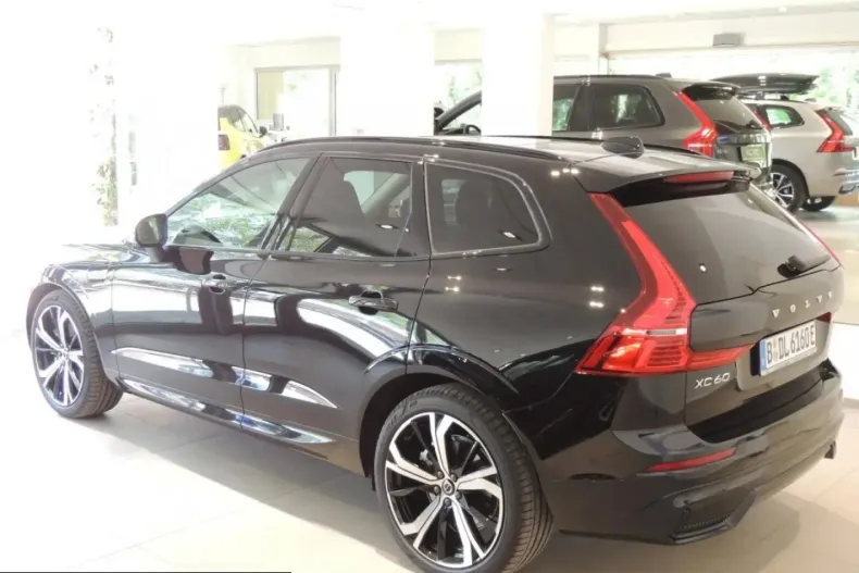 Volvo XC60 din 2024 cu 9.900 km - oferta VOL203815 - foto 6