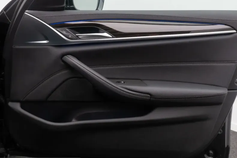 BMW 530 (Seria 5) din 2022 cu 79.168 km - oferta BMW203832 - foto 31