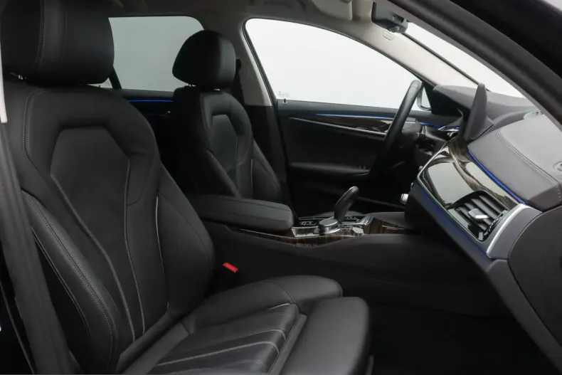 BMW 530 (Seria 5) din 2022 cu 79.168 km - oferta BMW203832 - foto 36