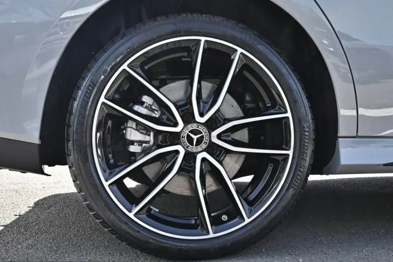 Mercedes-Benz CLA 250 Shooting Brake (Clasa CLA) din 2025 cu 9.900 km - oferta MER203848 - foto 6