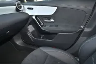 Mercedes-Benz CLA 250 Shooting Brake (Clasa CLA) din 2025 cu 9.900 km - oferta MER203848 - foto 13