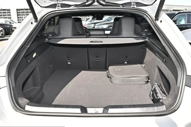 Mercedes-Benz CLA 250 Shooting Brake (Clasa CLA) din 2025 cu 9.900 km - oferta MER203848 - foto 25