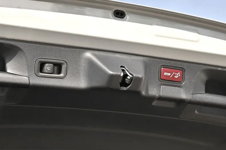 Mercedes-Benz CLA 250 Shooting Brake (Clasa CLA) din 2025 cu 9.900 km - oferta MER203848 - foto 27