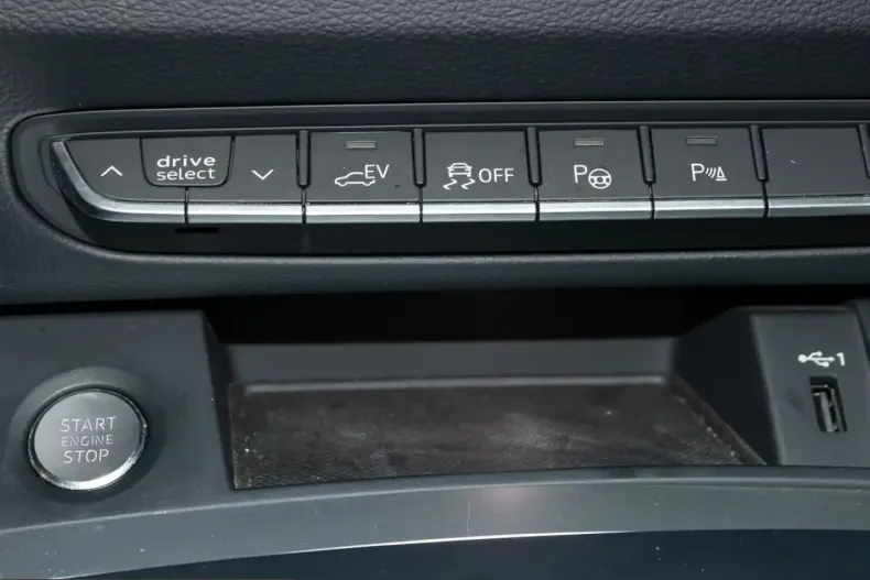 Audi Q5 din 2023 cu 46.702 km - oferta AUD203850 - foto 25