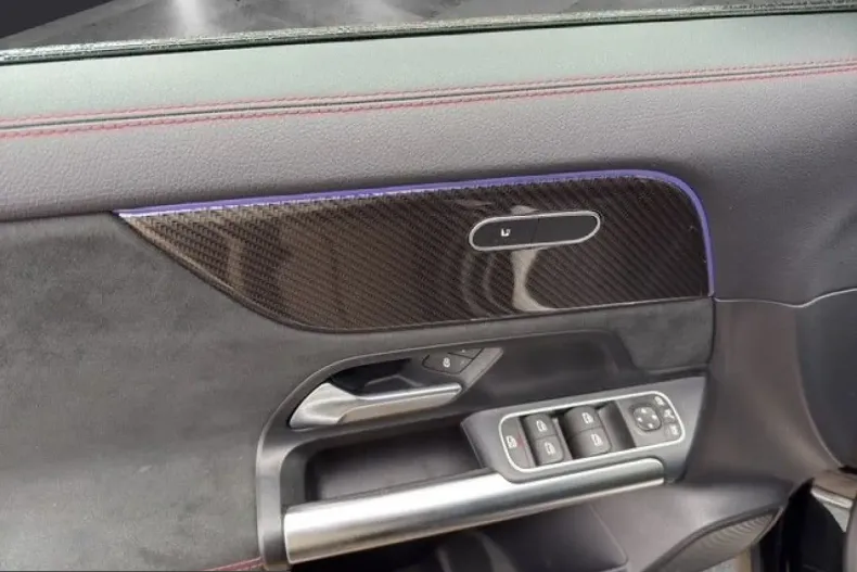 Mercedes-Benz GLA 250 (Clasa GLA) din 2024 cu 33.000 km - oferta MER203851 - foto 12