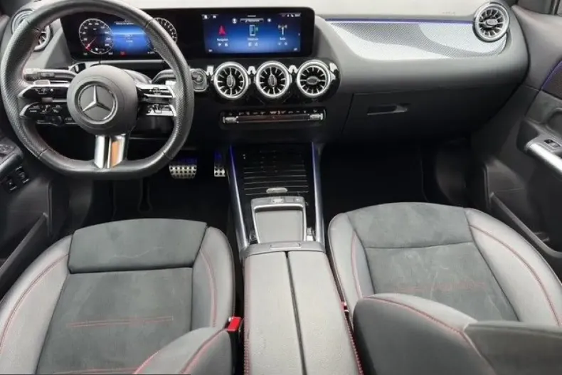 Mercedes-Benz GLA 250 (Clasa GLA) din 2024 cu 33.000 km - oferta MER203851 - foto 14