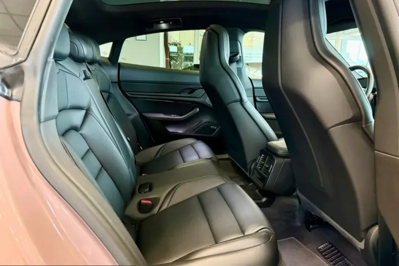 Porsche Taycan din 2023 cu 14.991 km - oferta POR203854 - foto 10