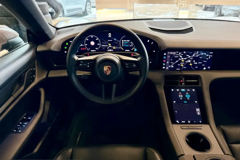 Porsche Taycan din 2023 cu 14.991 km - oferta POR203854 - foto 14