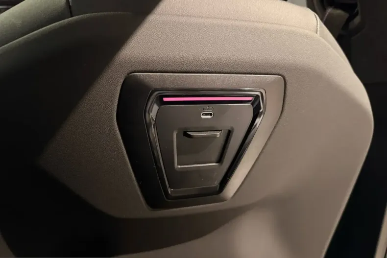 BMW 520 (Seria 5) din 2025 cu 11.100 km - oferta BMW203857 - foto 30