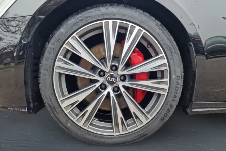 Audi A6 din 2023 cu 60.843 km - oferta AUD203858 - foto 10