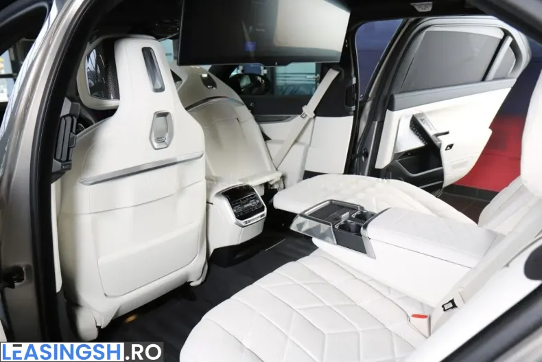 BMW M760 (Seria 7) din 2024 cu 37.500 km - oferta BMW203890 - foto 2