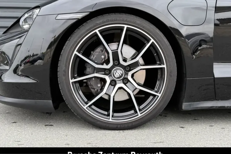 Porsche Taycan din 2023 cu 23.900 km - oferta POR203891 - foto 8