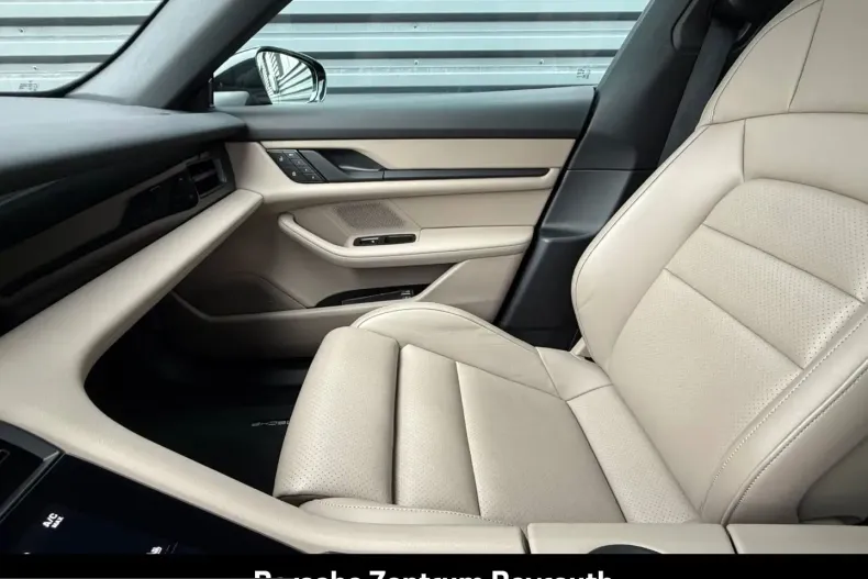 Porsche Taycan din 2023 cu 23.900 km - oferta POR203891 - foto 19