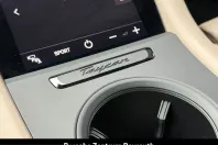 Porsche Taycan din 2023 cu 23.900 km - oferta POR203891 - foto 22