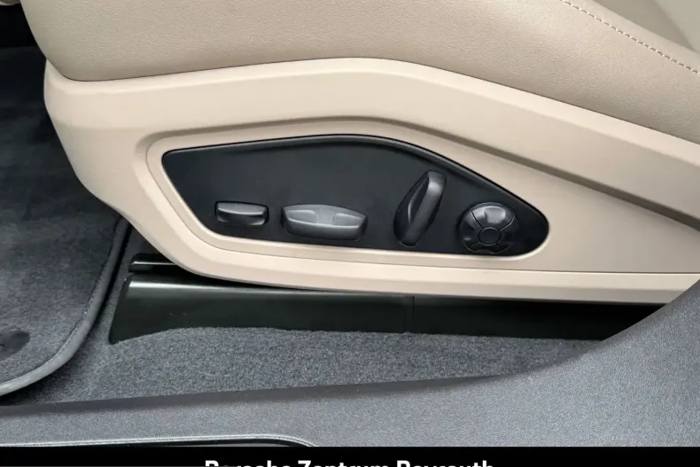 Porsche Taycan din 2023 cu 23.900 km - oferta POR203891 - foto 30