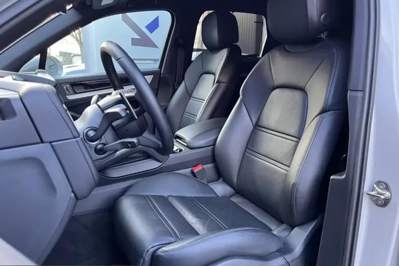 Porsche Cayenne din 2025 cu 25.400 km - oferta POR203894 - foto 7